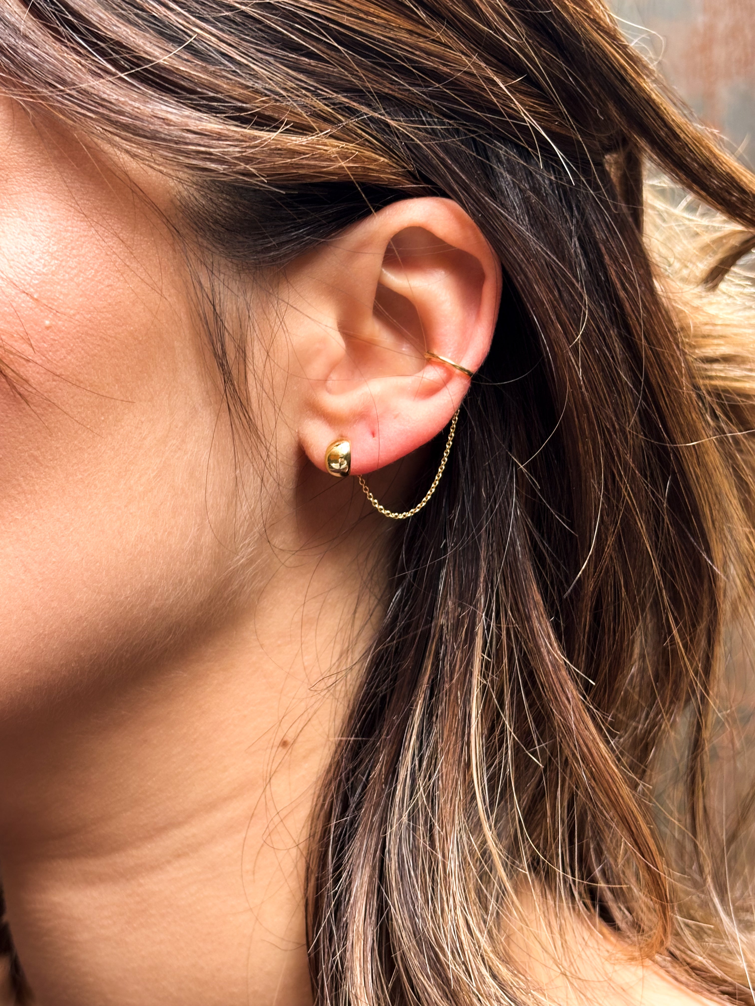 FW25 - Set Huggie Hoops + Chain EarCuff (Zilver of Verguld) (Pre-Order)