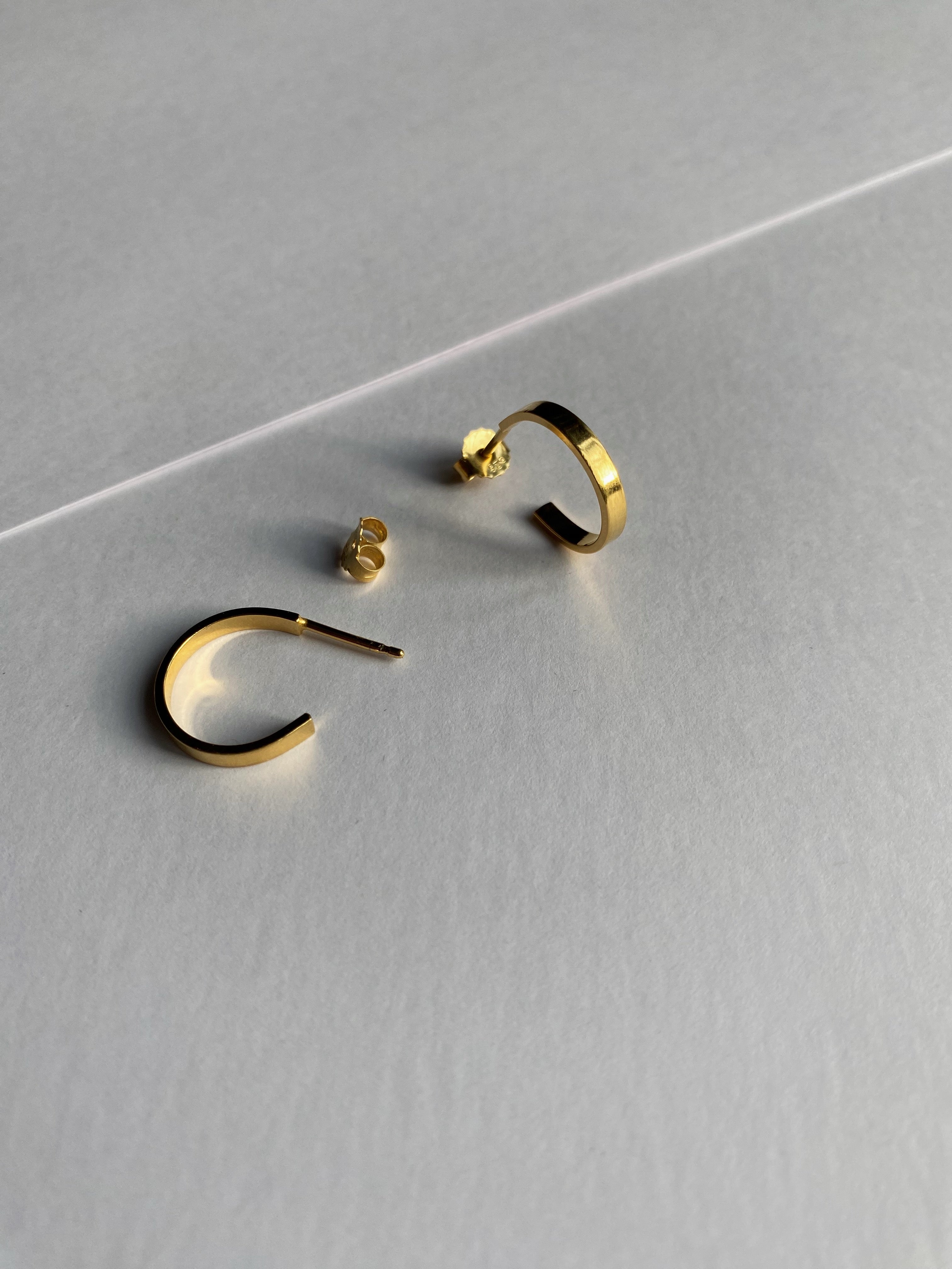 FW'23 - Creoles (1 of 2 stuks)