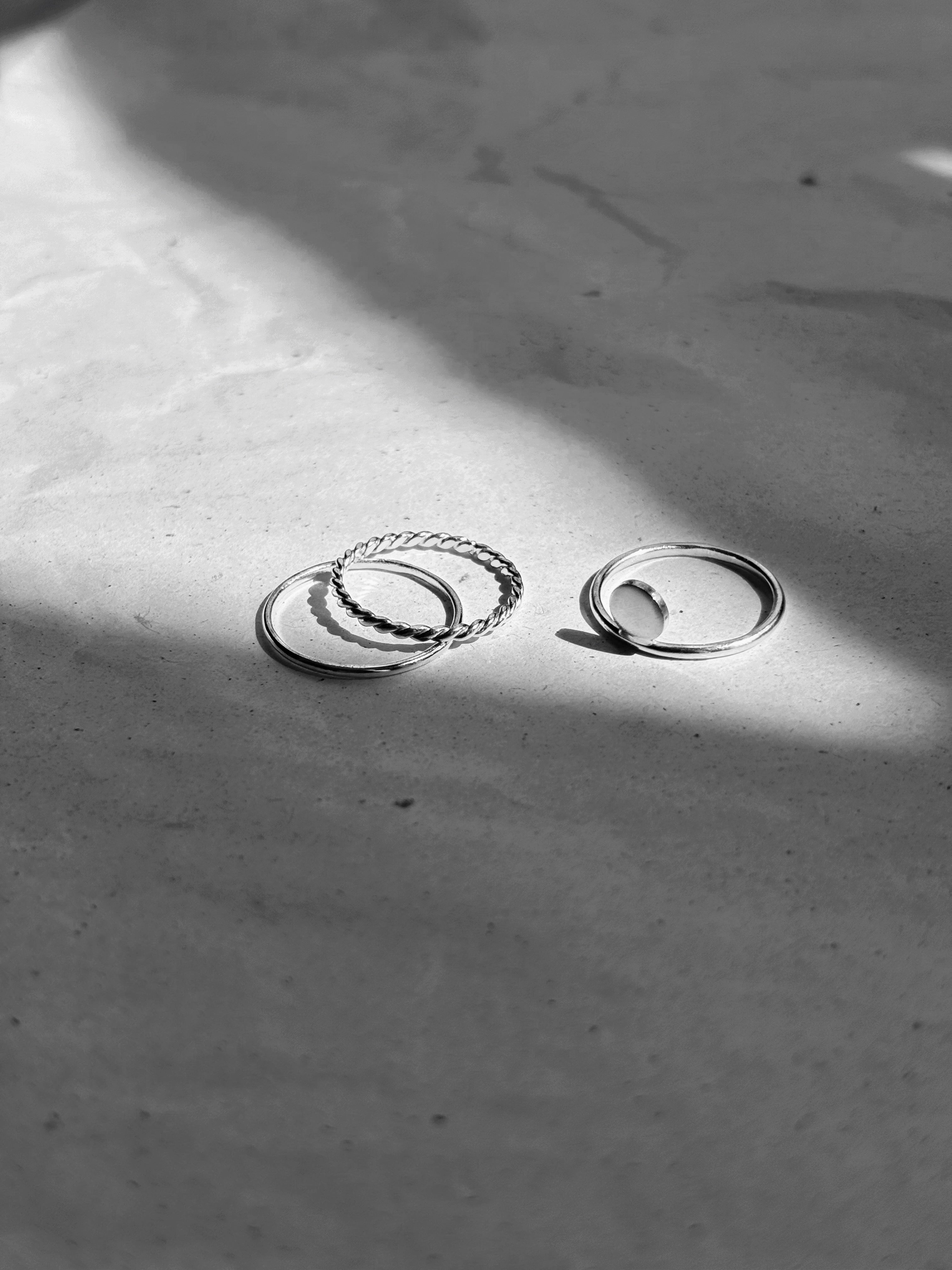 SS24 - DOT ring (Zilver of Verguld)