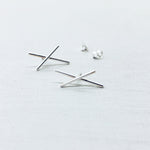 BASIC - oorbellen - crossed bars  - 925zilver
