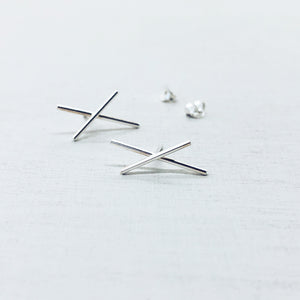 BASIC - oorbellen - crossed bars  - 925zilver