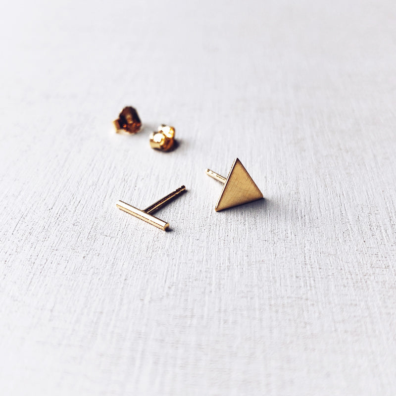 BASIC - oorbellen - triangle/bar - verguld