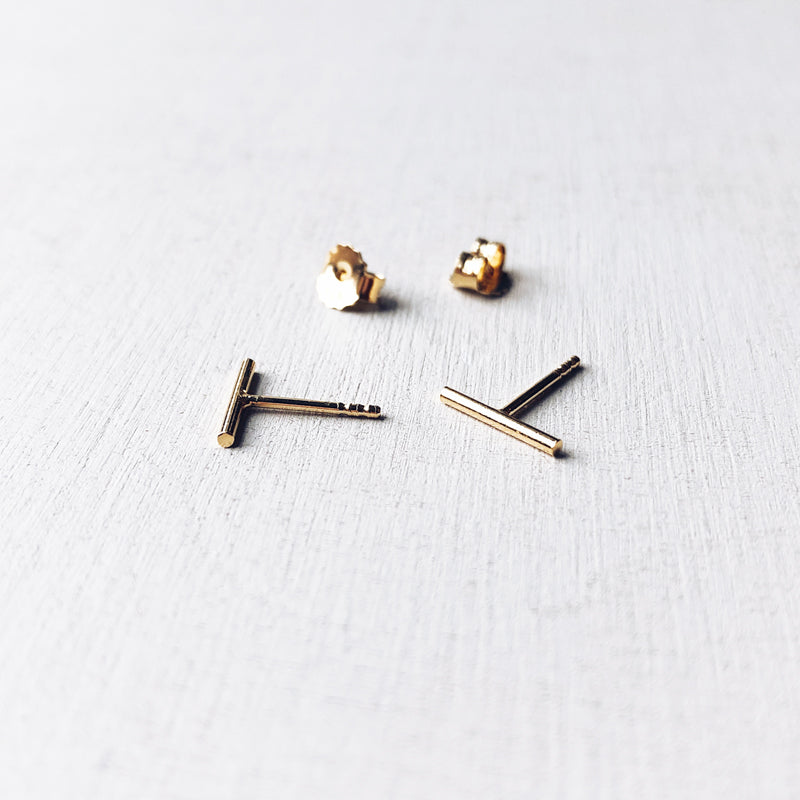 BASIC - oorbellen - simple bar - verguld
