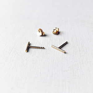 BASIC - oorbellen - simple bar - verguld