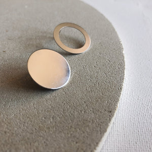 SS'22 - Asymmetric Round - zilver